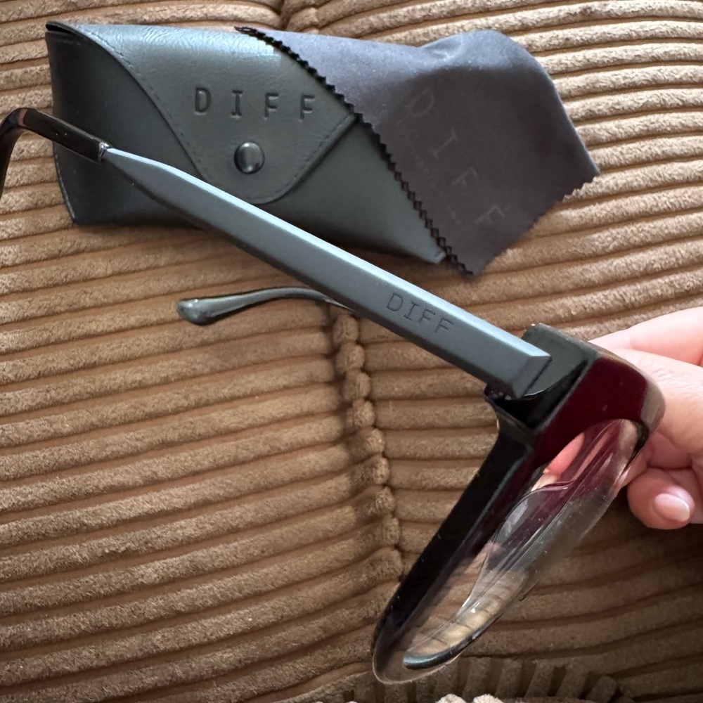 DIFF Bella Black Blue Light Glasses - Picture 5 of 8